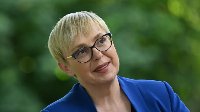 Predsednica Nataša Pirc Musar na slovesnosti v Lipici ob prazniku Primorske