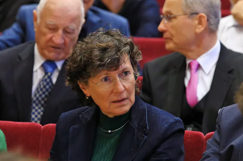 JAZMP ovadila Gordano Kalan Živčec zaradi oviranja prenosa vzorcev Biobanke