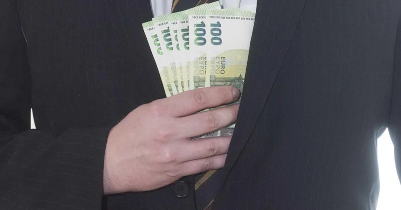 Mariborski kriminalisti ovadili tri osebe zaradi lažnih računov za 1,2 mio. €