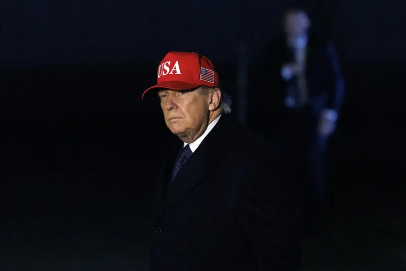 Трамп бара целосна промена на власта во Иран и заштита на нови лидери