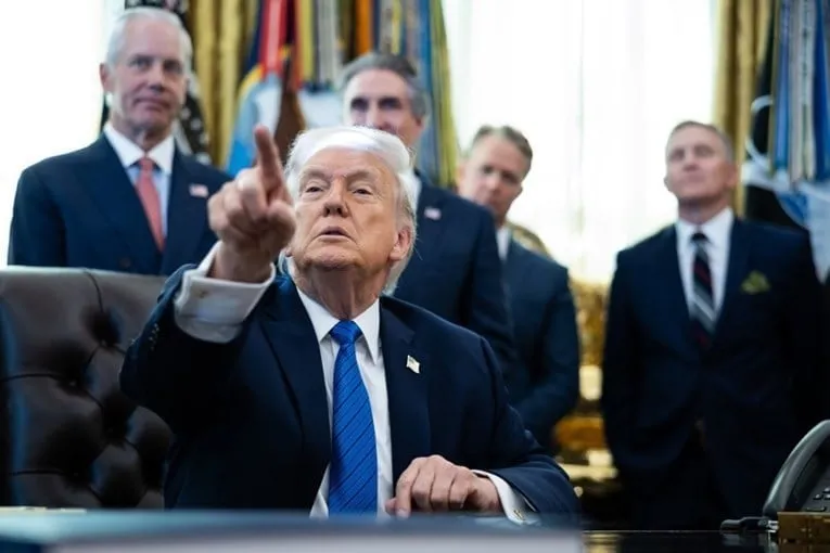 Пакистан посредува меѓу САД и Иран за прекин на огнот по заканите на Трамп