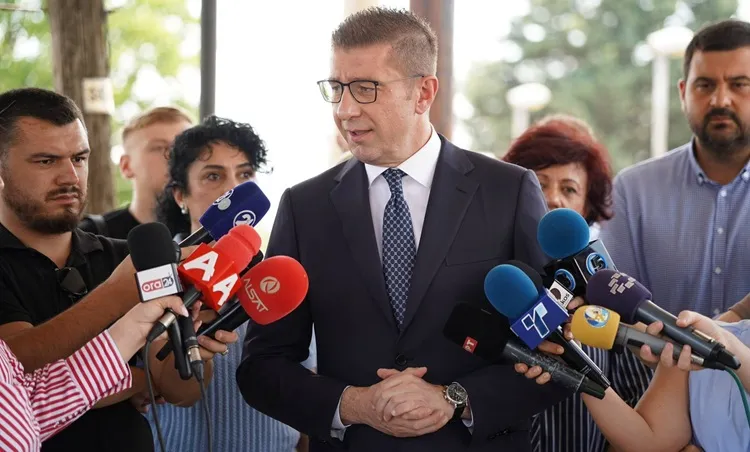 Мицкоски одбива претседателска кандидатура и инсистира на гласање за дијаспората