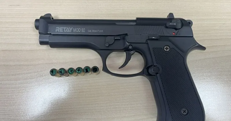 Policija na Kočevskem zasegla plašilno in signalno pištolo