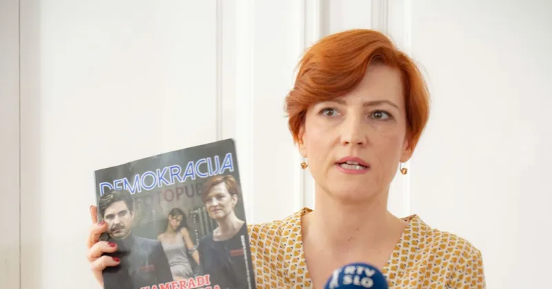 Asta Vrečko napovedala tožbo proti Demokraciji zaradi naslovnice o Fotopubu