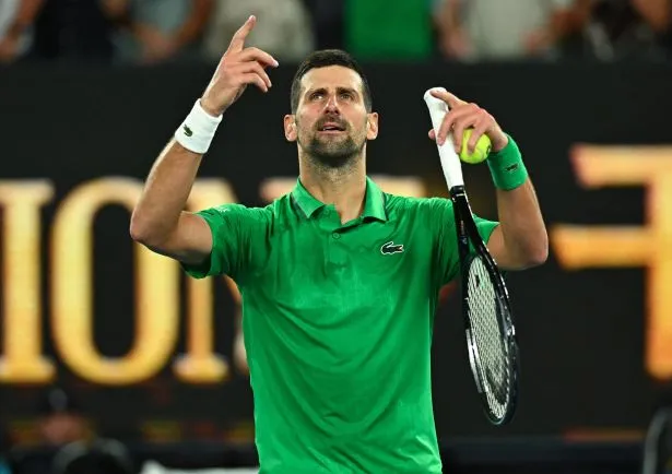 Novak Đoković po 400. zmagi brez boja v četrtfinale OP Avstralije