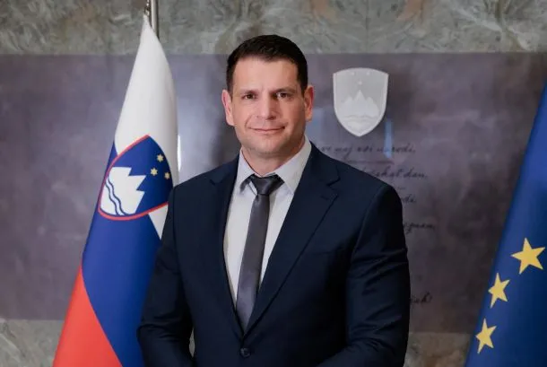 Levica zahteva odstop Zorana Stevanovića zaradi afere poslanca Borisa Mijiča