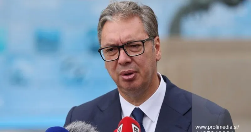Vučić odstopil kot predsednik, cilja na premierski položaj na oktobrskih volitvah