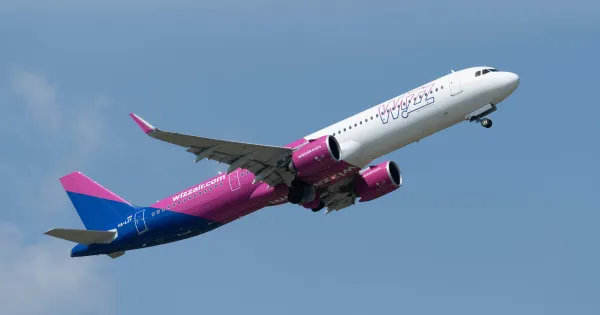 Wizz Air од Скопје за Париз принудно слета во Брисел по вонредна состојба