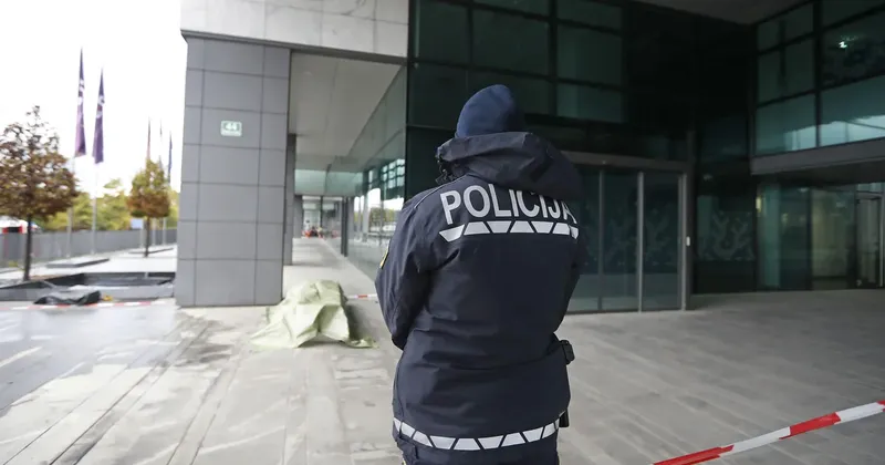 Nadzor MNZ potrdil nepravilnosti policije v primeru lažnega policista na Brniku