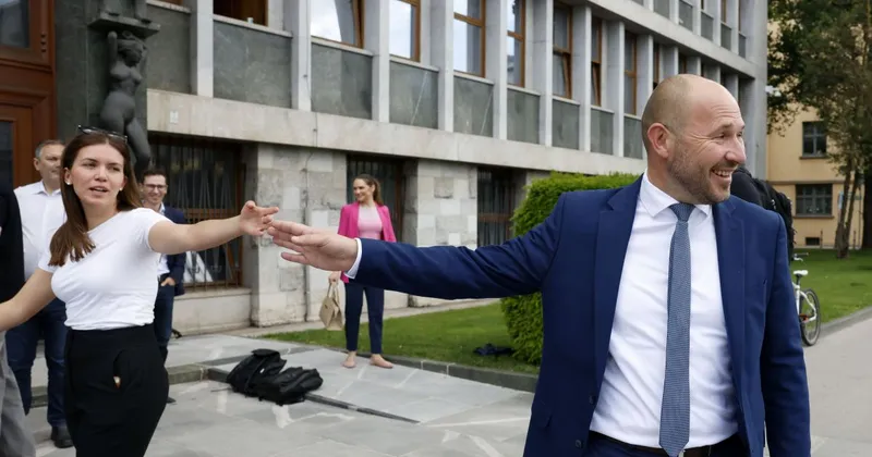 Stranke SDS, NSi, SLS, Fokus in Demokrati podpisale koalicijsko pogodbo