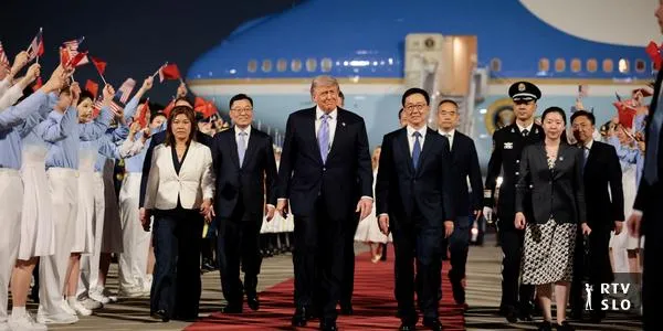 Donald Trump prispel v Peking na pogovore s Xi Jinpingom o gospodarstvu