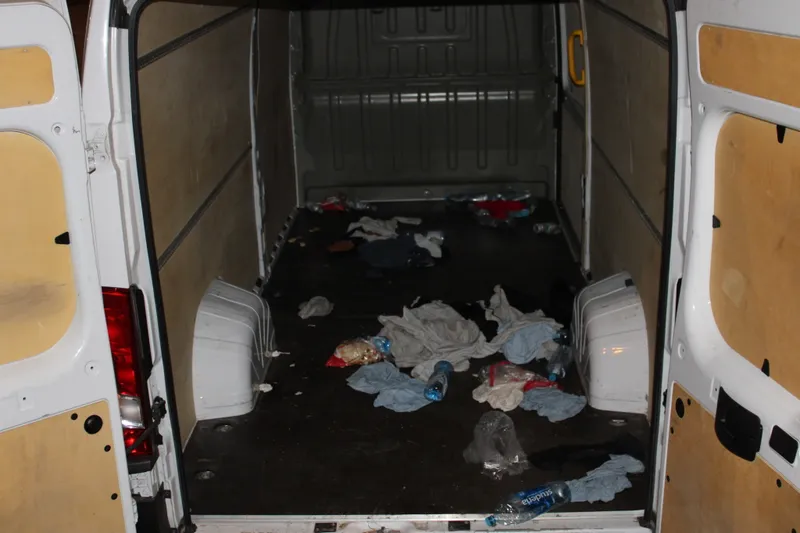 Novomeški policisti prijeli dva tihotapca in 126 tujcev