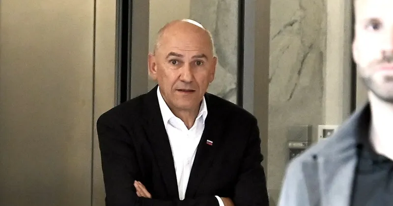 Vložena kandidatura Janeza Janše za predsednika nove slovenske vlade
