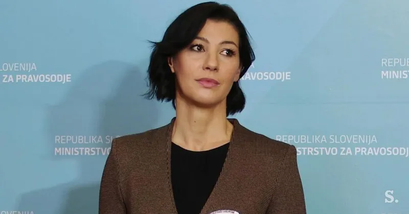 Švarc Pipan na sodišču zanikala žaljivo obdolžitev Simona Starčka v zadevi Litijska