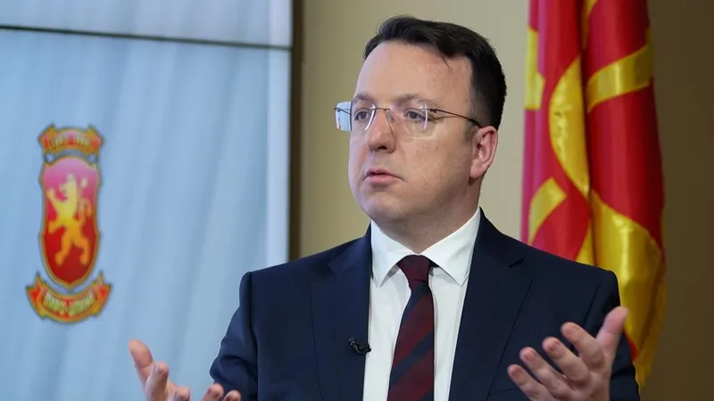 Николоски: Владата на СДСМ во 2022 година нудела приватни фирми на Бугарија
