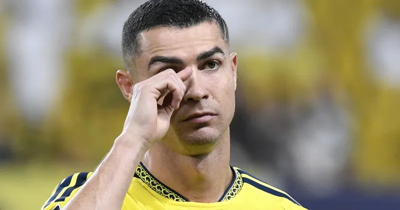Portugalska nogometna zveza kaznovala Cristiana Ronalda s 30-dnevnim suspenzom