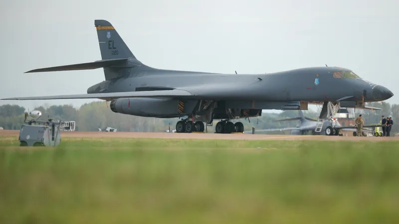 ZDA umaknile bombnike B-1 iz britanske baze Fairford zaradi iranske grožnje