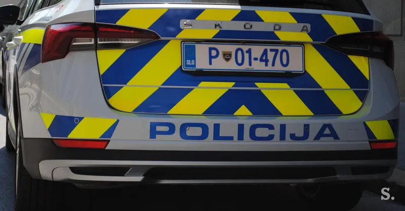 Policija opozarja na nevarno vožnjo mladostnikov pri Novi Gorici