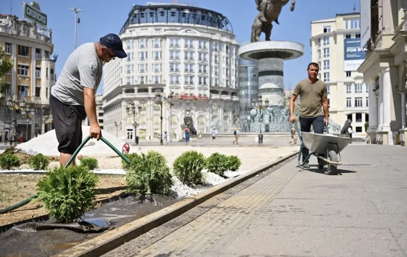 Ѓорѓиевски: Запуштената „ливада“ на плоштад Македонија добива нов изглед