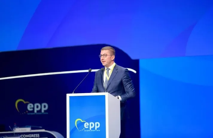Христијан Мицкоски и делегација на ВМРО-ДПМНЕ на Конгрес на ЕНП во Брисел