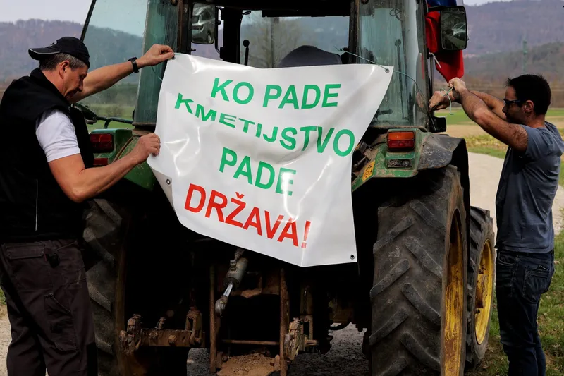 Kmečka iniciativa in KGZS napovedujeta vseslovenski protest pred DZ