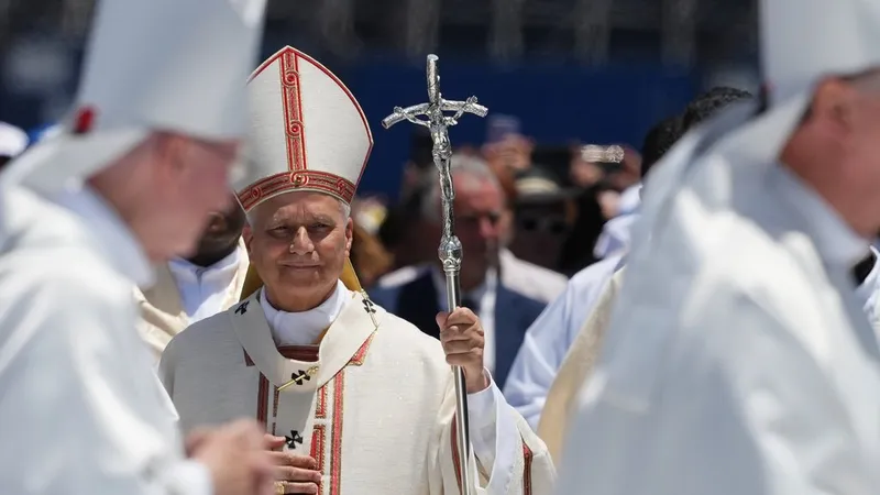 Papež Leon XIV. na Kanarskih otokih pozval k pomoči in vključevanju migrantov