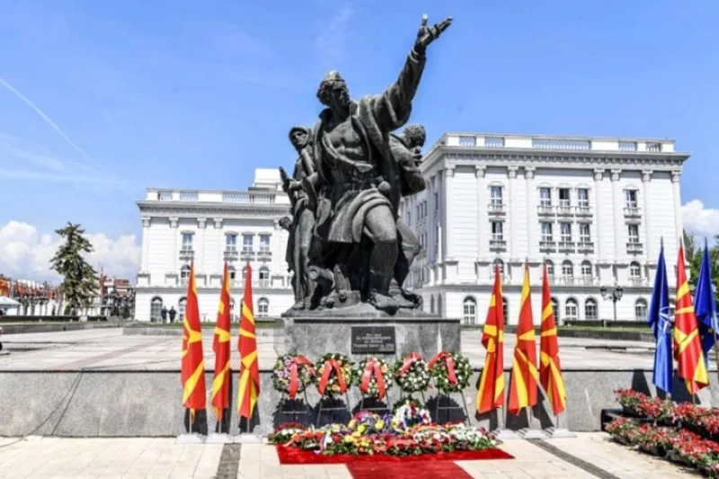 Македонија го одбележува 11 Октомври – 85 години од Народното востание