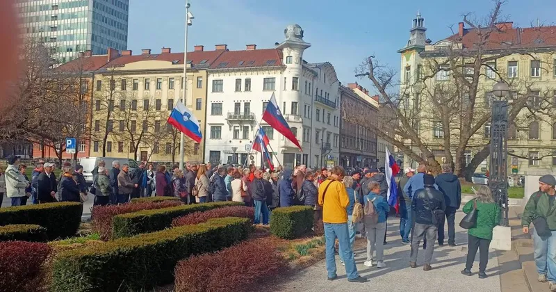 Vrhovno sodišče o tožbi za razveljavitev referenduma o končanju življenja