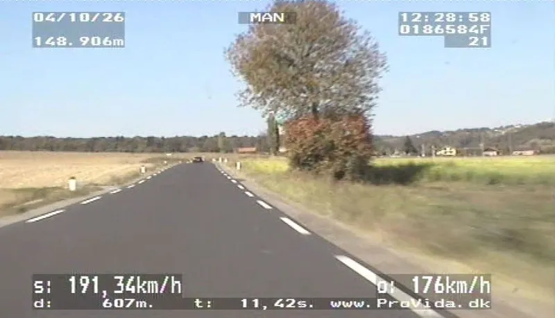 42-letnik na cesti Lenart–Ptuj vozil 191 km/h, dobil 18 kazenskih točk