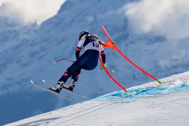 Lindsey Vonn po hudem padcu na olimpijskem smuku operirana zaradi zloma noge