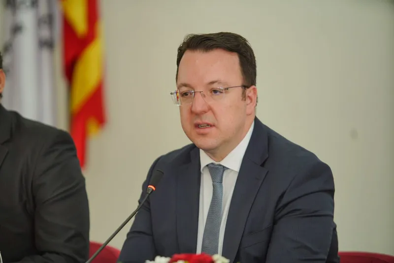Николоски ја обвини Левица за високите цени на становите во Скопје и Охрид