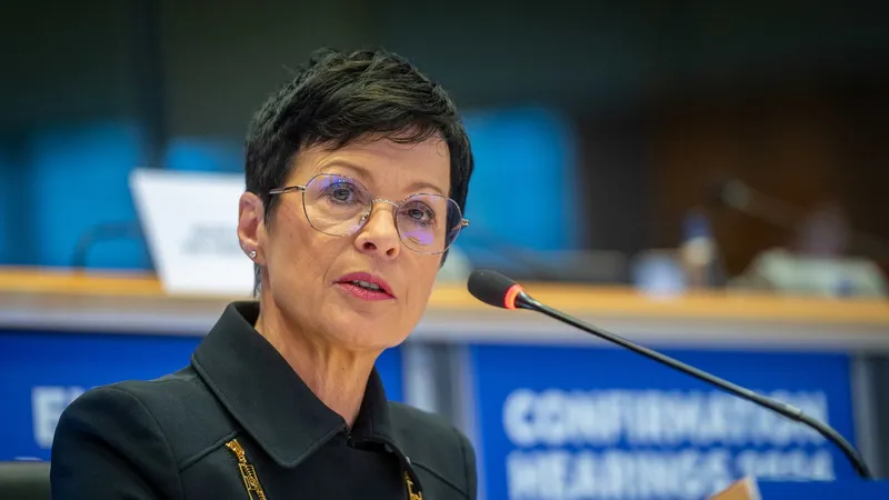 Marta Kos odpovedala obisk Srbije zaradi poveličevanja Ratka Mladića